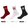 Großhandelspezifische Männer farbenfrohe Figuren Socken Basketball Sport Socken Happy Bulk Großhandel Machen Sie Ihre eigenen Socken